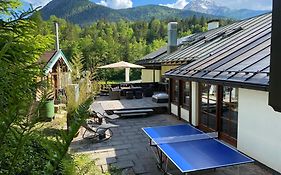 C4S COME4STAY - Alpenblick Watzmann-Kehlstein - TOP Lage im Berchtesgadener Land I bis zu 10 Personen I große Terrasse mit Blick auf die Berge I Smart TV I Billiard I WLAN I kostenloser Parkplatz
